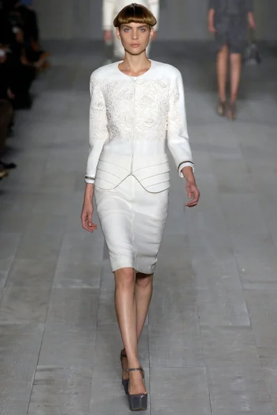 Look 8